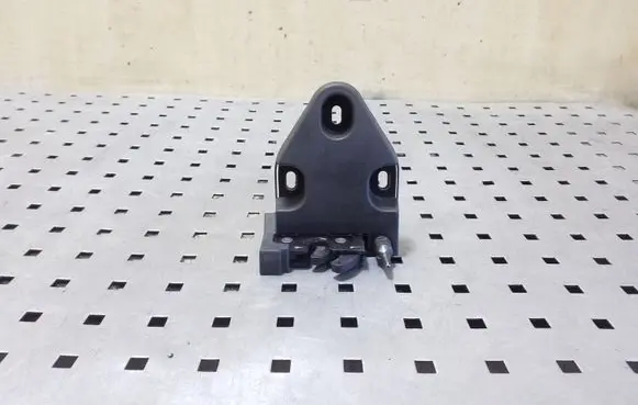Loading door lock