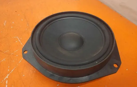 Opel Zafira B Subwoofer speaker 24423552
