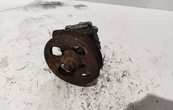 Subaru Legacy Power steering pump 34411AA410 34233018