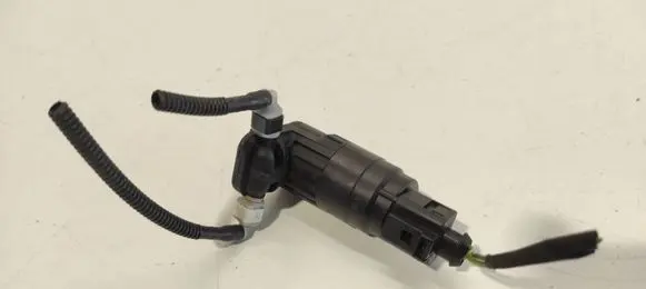 Volkswagen Golf Plus Windscreen/windshield washer pump 1K6955651 4045251