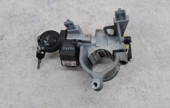 Mitsubishi Colt Ignition lock 4408A040MR587813