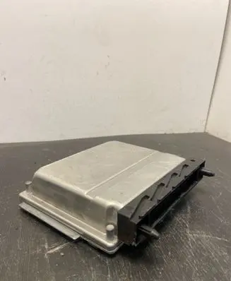 Volvo V70 Engine control unit/module 08677708A 0281010319