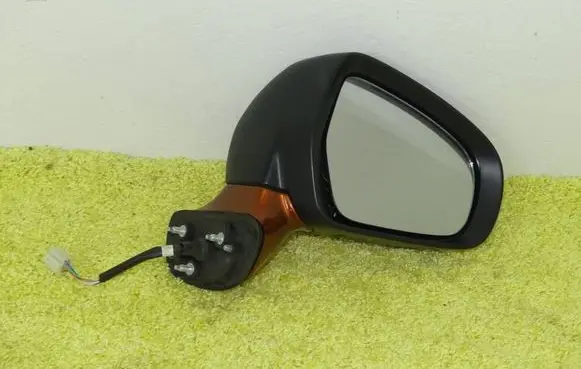 Suzuki SX4 S-Cross Front door electric wing mirror 7103-105