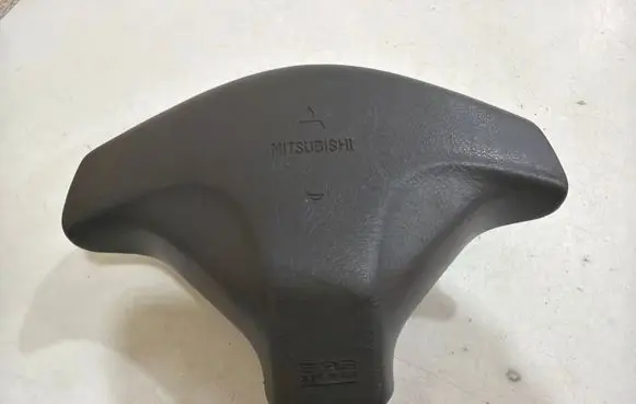 Mitsubishi Lancer Steering wheel airbag MR205966
