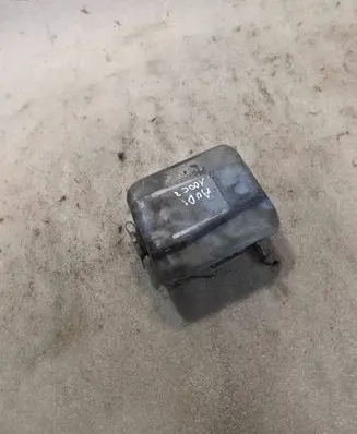 Audi 100 200 5000 C3 Windshield washer fluid reservoir/tank 