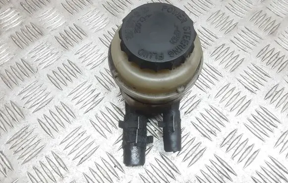 KIA Sorento Power steering fluid tank/reservoir