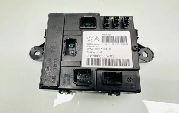 Citroen C5 Aircross Other control units/modules 9819008380
