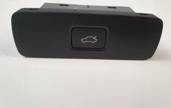 Polestar 2 Tailgate opening switch P32350330