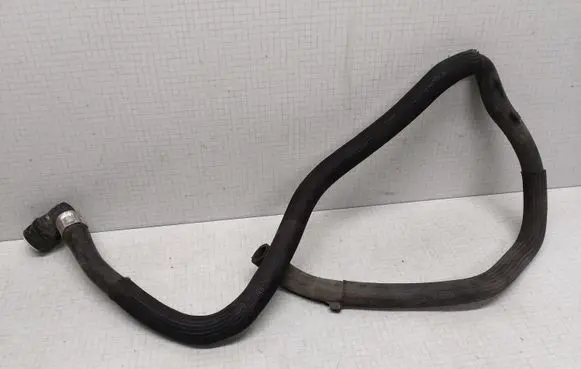 Volvo V70 Engine coolant pipe/hose 8671021001