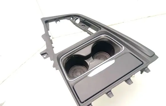 BMW 3 F30 F35 F31 Cup holder front 9218925