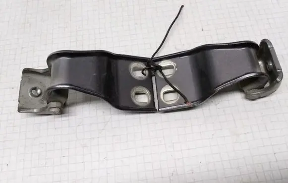 Ford Focus Tailgate/trunk/boot hinge 3M51R42900AF