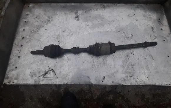 Nissan Almera N16 Front driveshaft