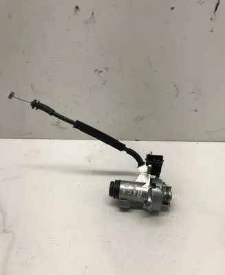 Audi A6 S6 C6 4F Tailgate exterior lock 8E0827573