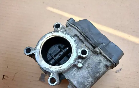 Skoda Fabia Mk2 (5J) Throttle valve 03C133062B