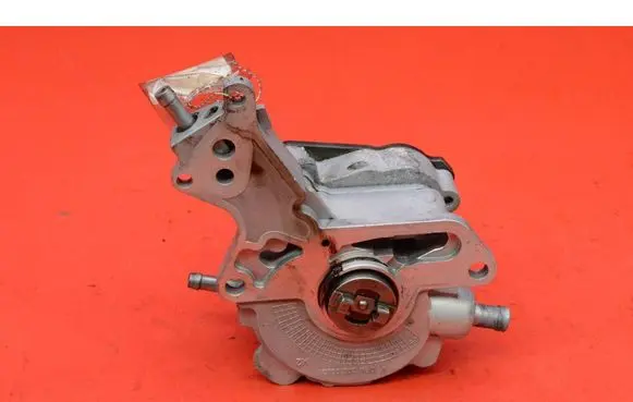 Volkswagen Bora Vacuum pump DRM200100028