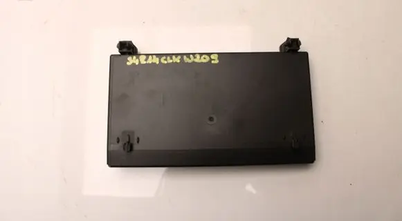 Mercedes-Benz CLK A209 C209 Central body control module 2098202126