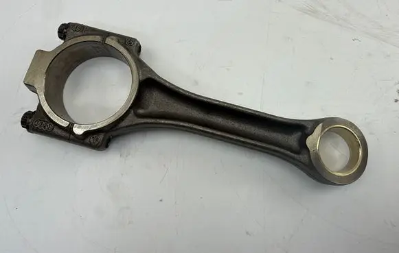 Skoda Octavia Mk2 (1Z) Connecting rod/conrod 03LA