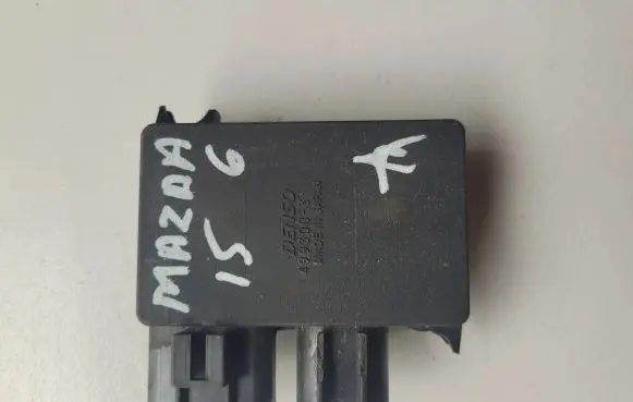 Mazda 6 Fan control module 4993003660