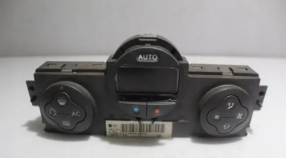 Renault Megane II Interior fan control switch 