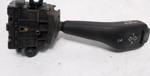 BMW 3 E46 Indicator stalk 8363668