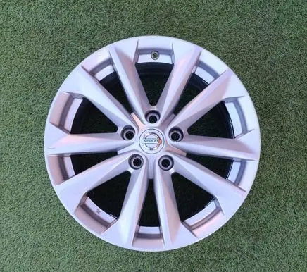 Nissan Qashqai R17 alloy rim 5422
