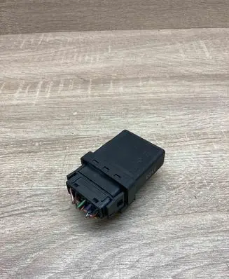 BMW 3 E46 Glow plug pre-heat relay 2246919 72RB510