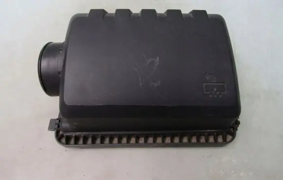 KIA Ceed Air filter box 28110M6100