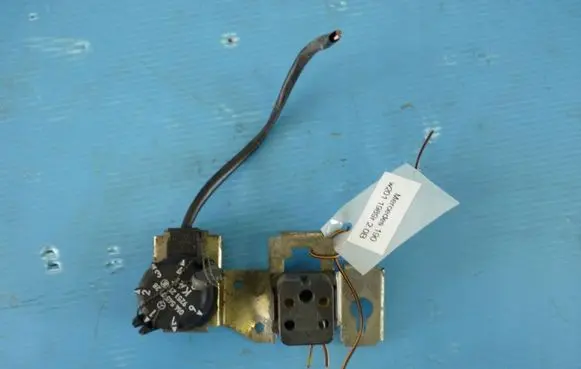Mercedes-Benz 190 W201 Sensor 0145457128