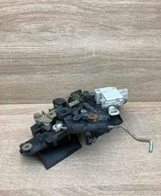 Audi A4 S4 B5 8D Tailgate/trunk/boot exterior handle 8D9827565H 4B0827565H WITHPLUG