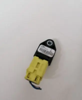 Toyota RAV 4 (XA30) Airbag deployment crash/impact sensor 8983405010