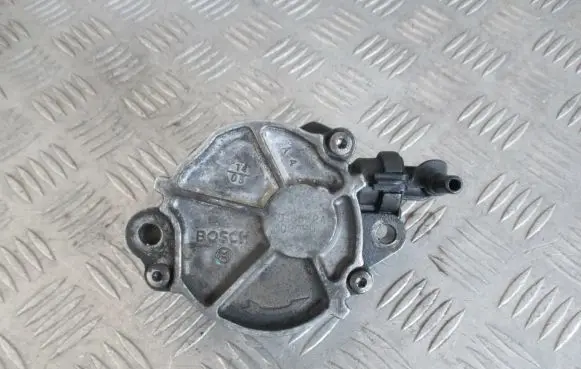 Ford Focus Vacuum pump D1562A