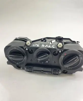 Volkswagen Golf V Interior fan control switch 