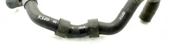 Engine coolant pipe/hose