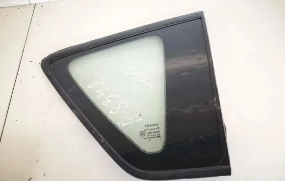 Toyota Corolla Verso AR10 Rear side window