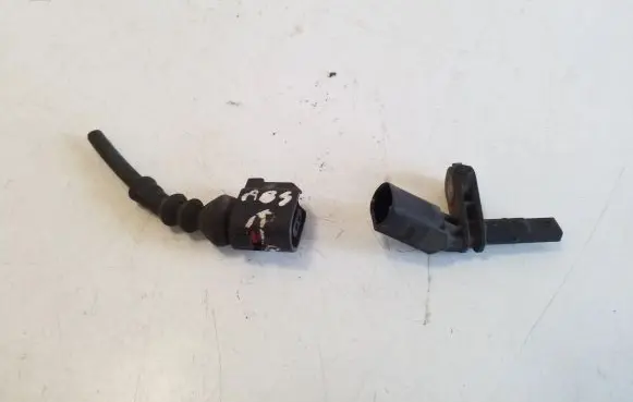 Volkswagen PASSAT B6 ABS brake wheel speed sensor 7H0927804