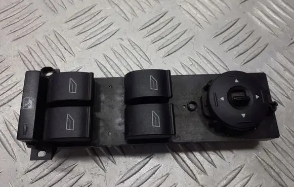 Ford Focus Electric window control switch 3M5T-14A132-AF