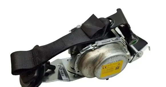 Rear seatbelt