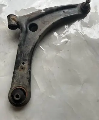 Peugeot 4007 Front lower control arm/wishbone