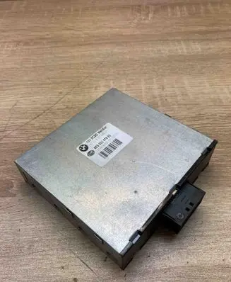 BMW 3 E92 E93 Voltage converter inverter 9127088 8ES00947920