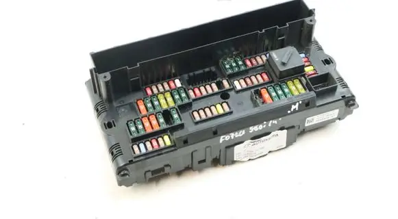 BMW 5 GT F07 Fuse module 9252816 317033441