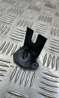Jaguar XJ X351 Fender mounting bracket