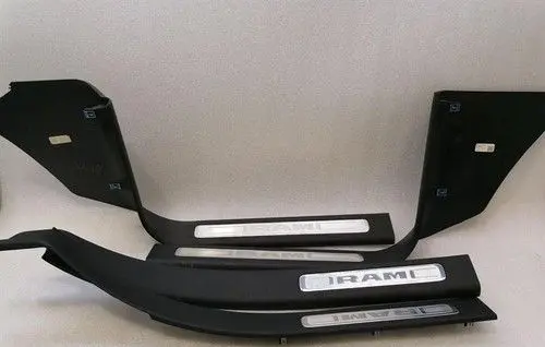Dodge RAM 1500 DS Sill 6WC701X7AA