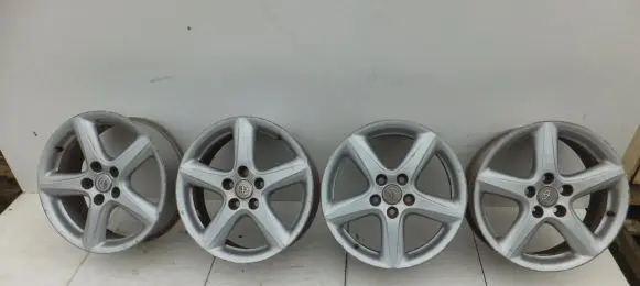 Toyota Avensis T250 R17 alloy rim 