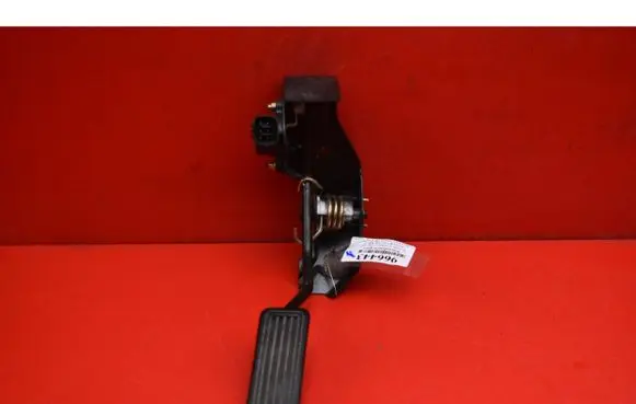 Toyota Avensis Verso Accelerator throttle pedal 89281-47010