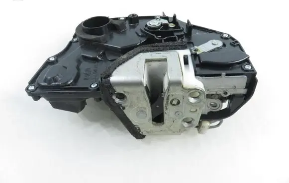 Suzuki Swift I Front door lock 