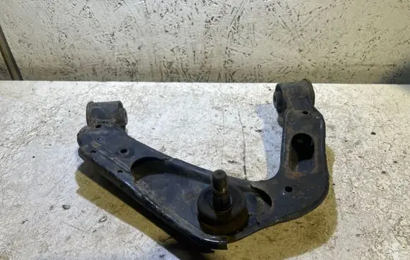 Nissan Pathfinder R51 Front upper control arm/wishbone 