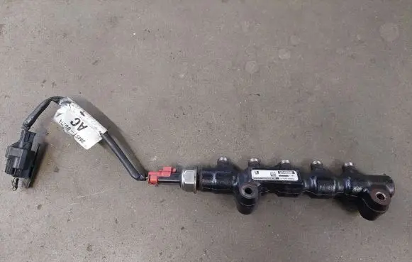 Ford Focus C-MAX Fuel main line pipe 9654592680 9658227880
