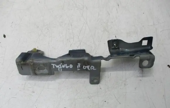 Renault Laguna II Fender mounting bracket 63140-JY00A