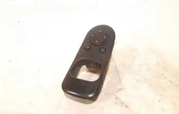 Volkswagen Sharan Wing mirror switch 7M0867255 95VWA17167