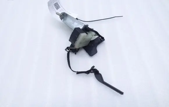 Fuel tank cap lock motor
